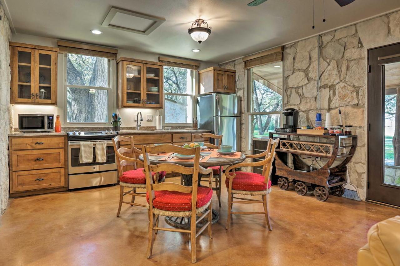 Blanco Riverfront Historic Home, 3 Mi To Downtown! Exterior photo